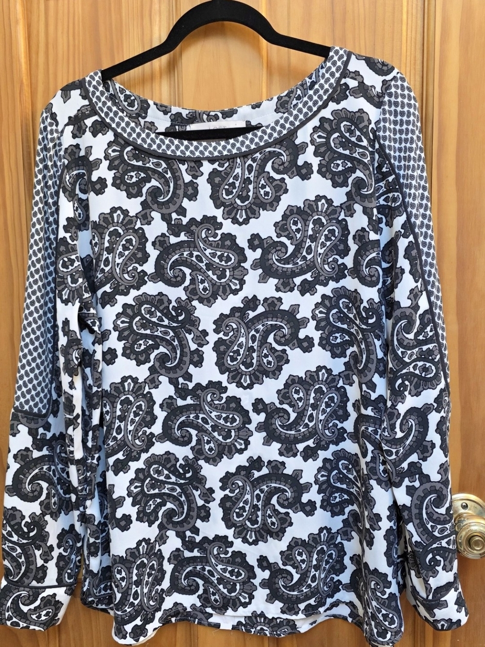 LOFT Black & White Paisley Long-Sleeve Blouse